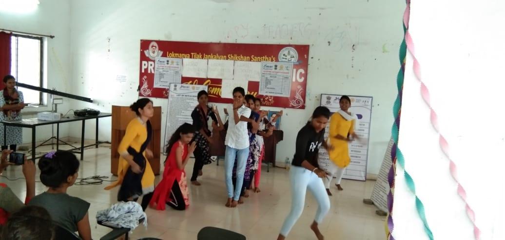 yadavmunna98's tweet photo. On the occasion of @WorldSkillsInd day trainees and staff is celebrating with different activities @Nagpur Center under DDU-GKY Project. 
@MSDESkillIndia 
@PMOIndia 
@aeroavssc https://t.co/rD3nPTH44C
