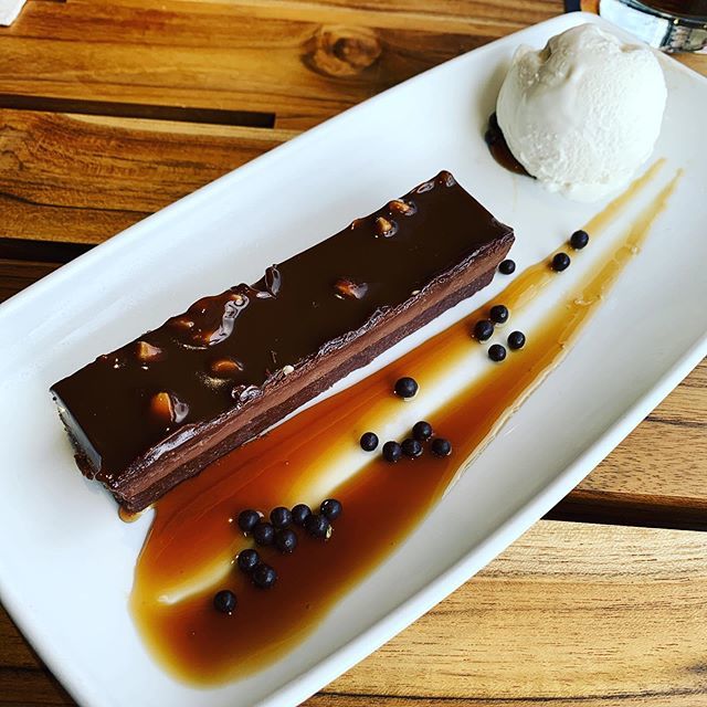 MikeGPhotog's tweet image. Peanut butter chocolate crunch #foodporn #foodie #dessert ift.tt/2LTU0bK