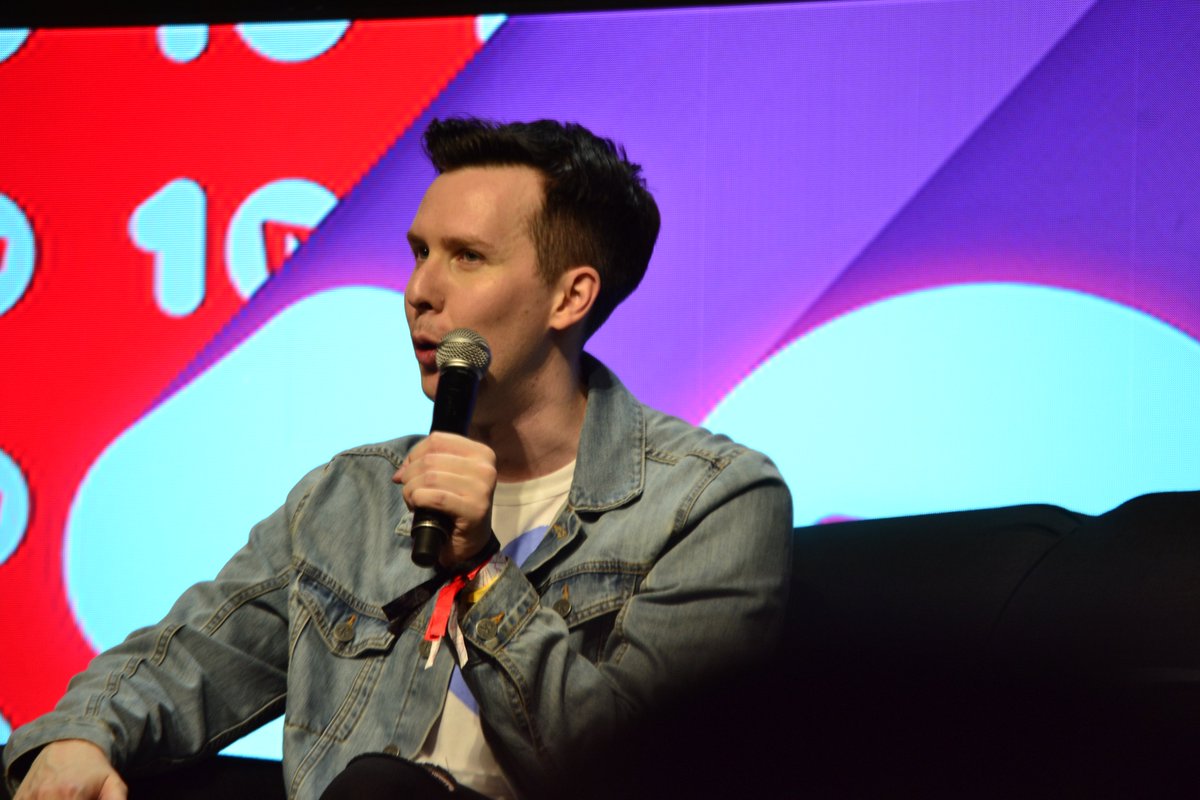 pjsforestkid's tweet image. Here is the link to all of the drive folders of photos I got of Phil from his q&amp;a at Vidcon.
Feel free to share with friends and what not.
docs.google.com/document/d/1FN…