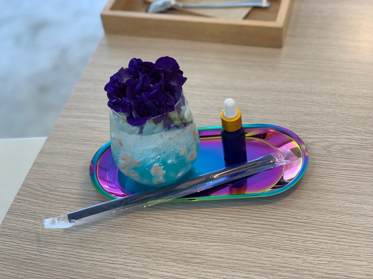 KhamsingNisa's tweet photo. ร้าน PRANG VIEW
พิกัด : อยุธยา
ราคา : เริ่มต้น 100 UP
ร้านตกแต่งด้วยสีขาวดูมินิมอล น่ารักๆราคาไม่แรงมาก อยู่ไม่ไกลจากอุทยานประวัติศาสตร์
ร้านอยู่ตรงหัวมุมถนนพอดี ไม่มีที่จอดรถนะคะ ต้องจอดริมถนนเอา
#คาเฟ่อยุธยา #prangview https://t.co/NJLekQfeO7