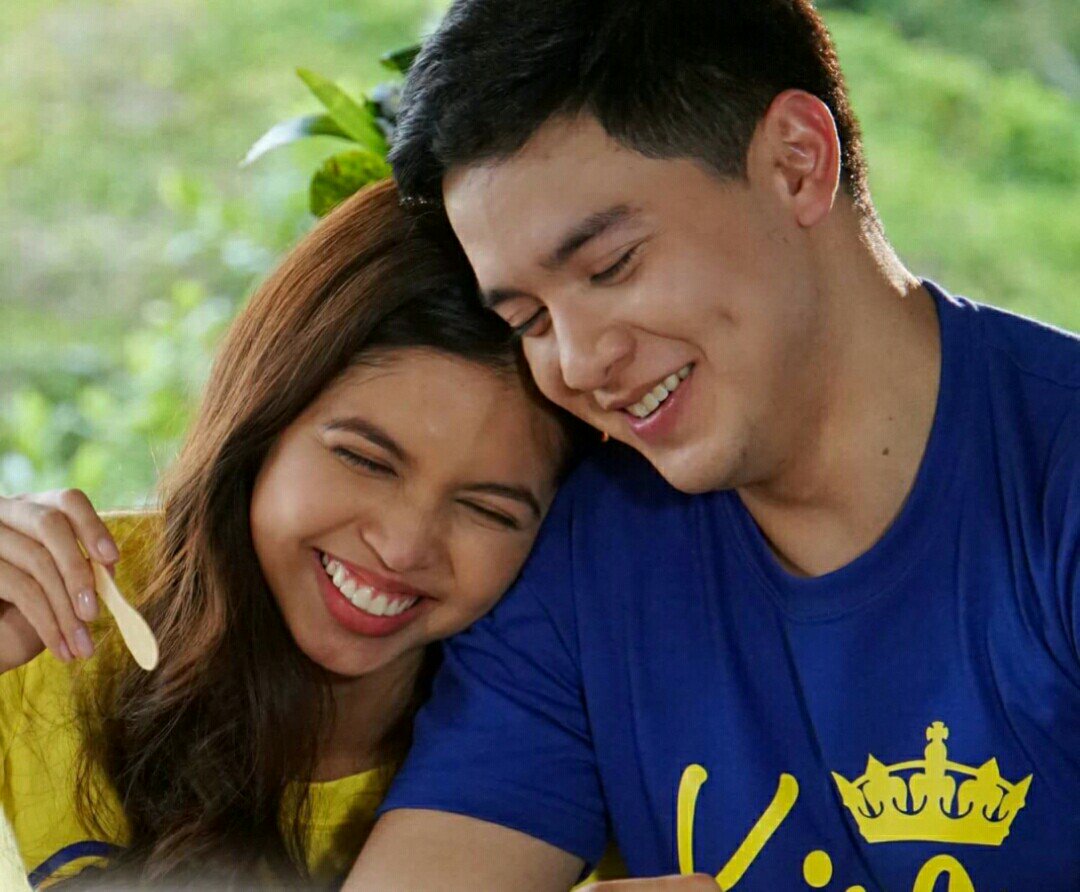 GANUN ATA TALAGA PAG MAHAL MO ANG MGA TAO KAHIT NA MADAMI KANG NABABASA STILL SILA PA DIN ANG MAHAL MO! 😍
#ALDUB4YearsUnrivaled