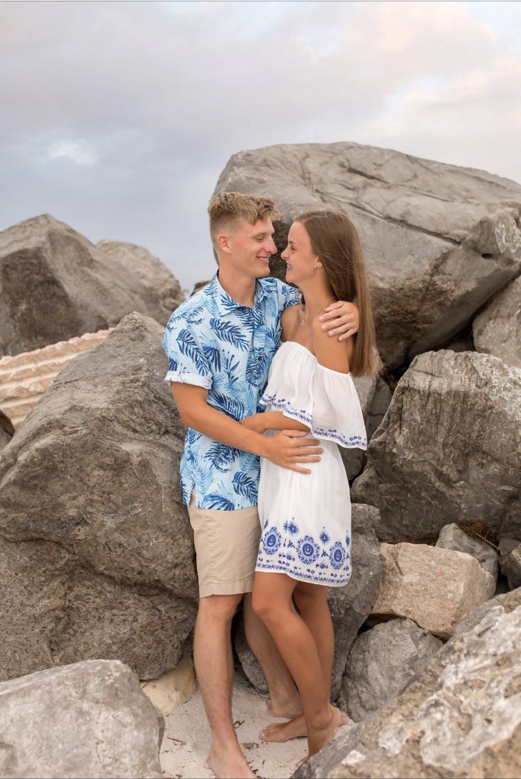 ShaylaWhitten's tweet photo. Thanks for such a fun week! You’re the best💕 @MatthewMorr28 https://t.co/tG0oOMrVb1