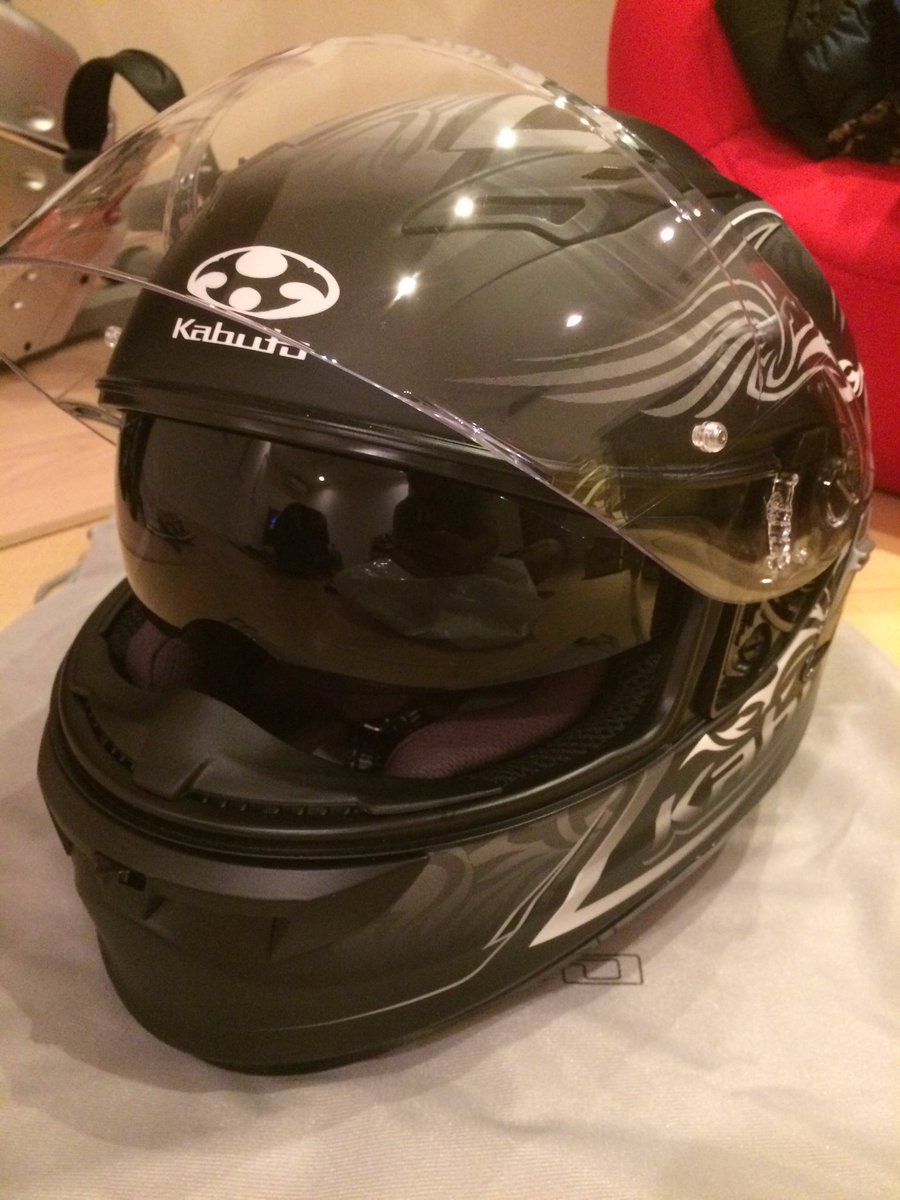 bike_06's tweet image. うん
買っちまったなぁ…。
今夜抱いて寝ます。
#OGK #カブト #KAMUI2 #ヘルメット
