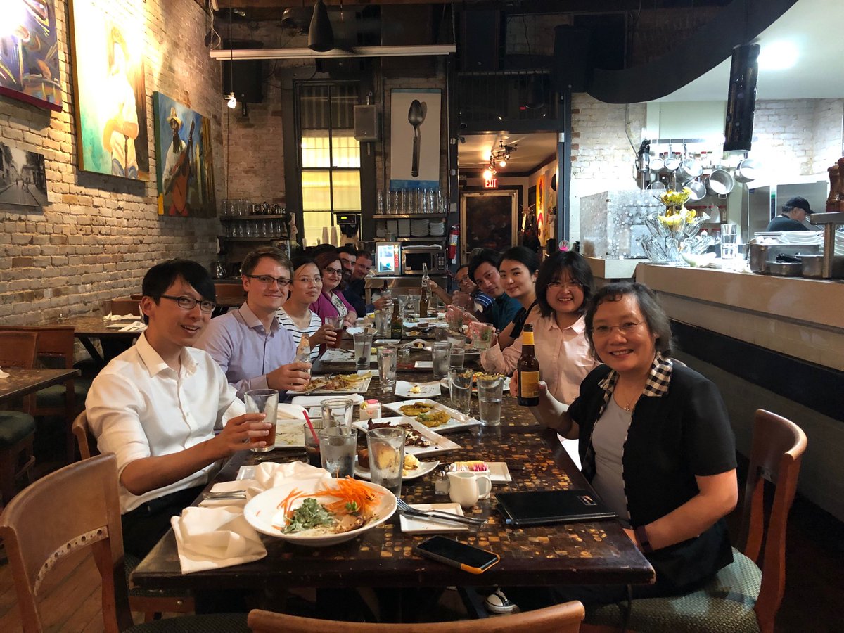 PhDpingxia's tweet photo. Meeting with old and new friends at #AAPM2019 ⁦@AnthonyMagnelli⁩ ⁦@matthewdkolar⁩ ⁦@LamaMossolly⁩ ⁦@DrKuzmin⁩ ⁦@ZiOuyang⁩ https://t.co/1xVdg6j6Yi