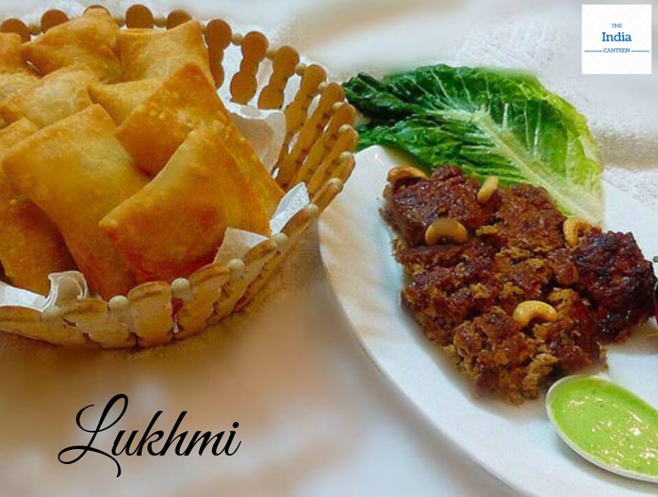 IndiaCanteen's tweet photo. Lukhmi is a #crisp and flaky version of #samosa that is part of the local cuisine of #Hyderabad. #Lukhmi is made with boiled #potato and some #spices.
#indiacanteen #Tasty #Delicious #Foodie #Snack #Foodporn https://t.co/yiLnYgvuGS