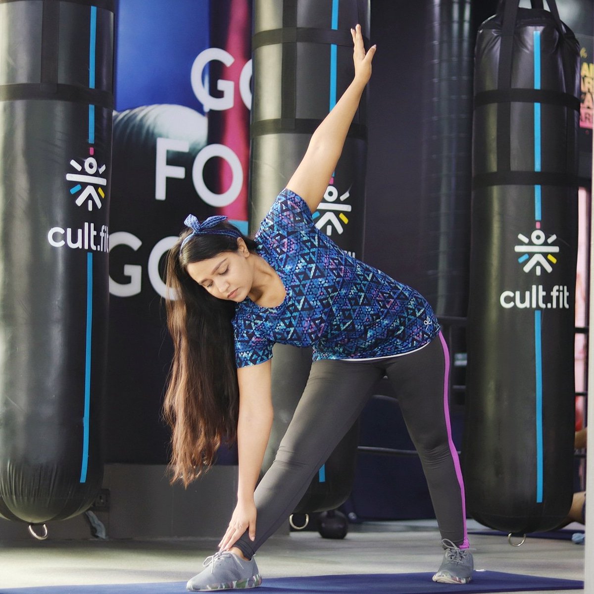 shivaniaggarw29's tweet photo. Fitness? Something extremely important but doesn’t have to be so serious. 200 centres they've got across India and I feel it's a blessing to all Indians living in these cities. @becurefit #BeBetterEveryDay #curefitapp #cultclasses #groupworkout #ExperienceFitness #Fit #Fitness https://t.co/TeDSfaNh57