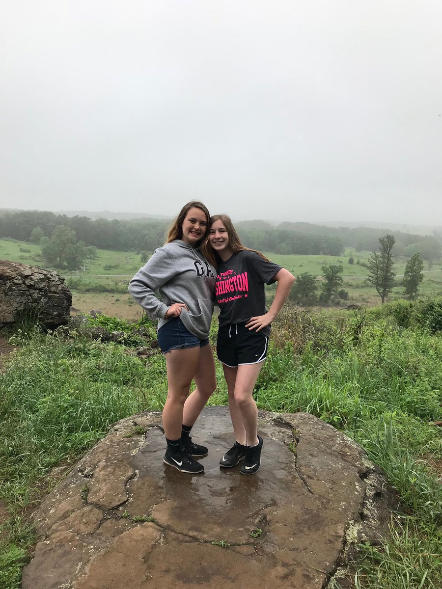 CalveyKaitey's tweet photo. happy birthday @DelayneDisanza !! wishing you the happiest of bdays! I love you honey!! #finally15 💛🥳 https://t.co/ifiK7e6wgm