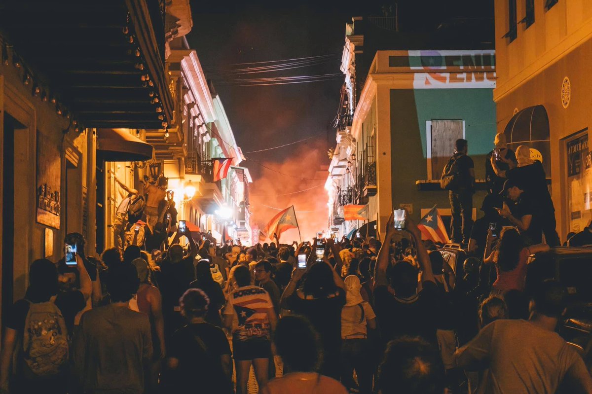____gre's tweet photo. 16 de Julio de 2019, Viejo San Juan, Puerto Rico.

Este día quedará en los libros de historia. Hoy se sintió un pueblo encabronao’ que no se dejará joder. https://t.co/RizmQodzgt