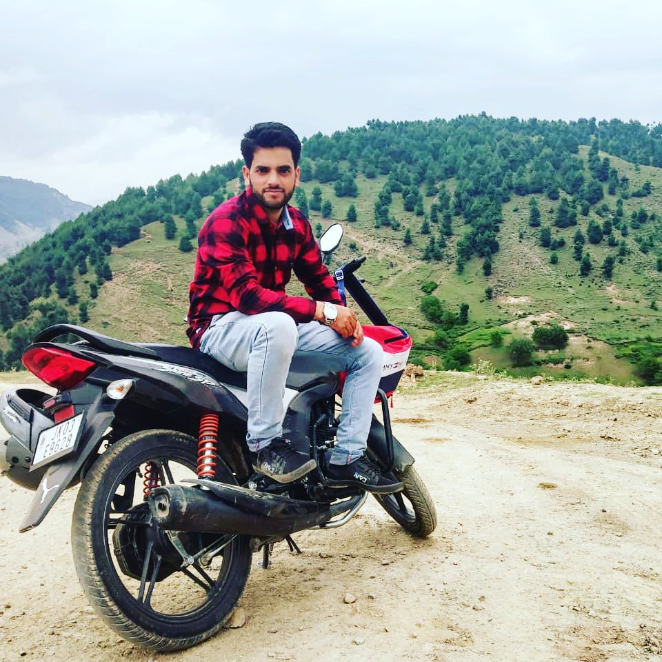 MALIKAARIF10's tweet photo. Awesome moment https://t.co/pyt3AcBc1V