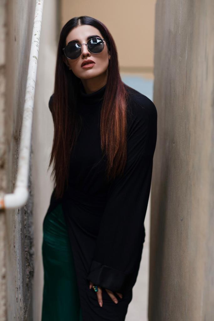 Celebcentralpk's tweet photo. The leading Lady of #HeerMaanJa, #HareemFarooq is turning heads in this recent shoot for #Mahgul.
#JafferHasan #Lollywood #Entertainment #PakistaniCelebrities #EidUlAzha #IRKFilms #CelebrityCentral https://t.co/GXPD5DIBQu