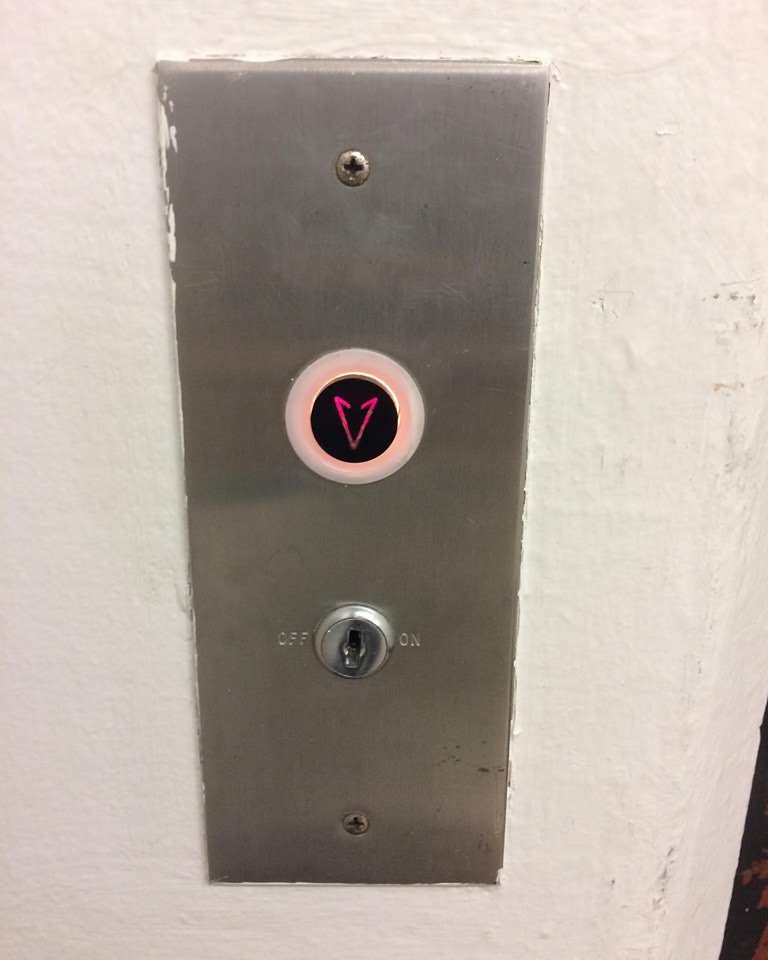 CUElevators's tweet image. It’s been a while since I posted here so here’s some photos of an elevator I filmed with WI Sirens And Elevators at UIUC Main Library. #Elevator #ElevatorEnthusiast #FreightElevator