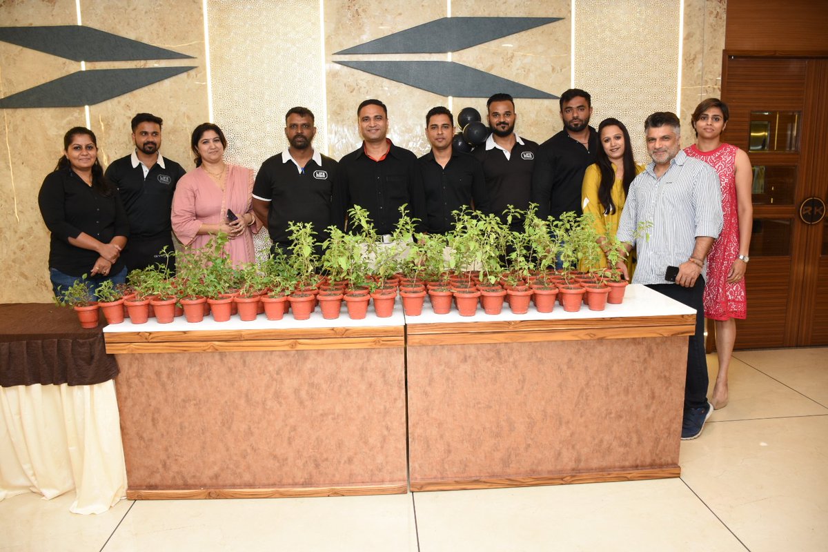 fittness_point's tweet photo. To Celebrate Shahibaug centers !st successful anniversary, Life fitness organised a private event for its associates, team members & Financier Partners last weekend.
#lifefitnes #gym #ahmedabad #party #fitnessmotivation #india #SuccessStory #mumbai #modi #motivation
#BJP #bhfyp https://t.co/OIBYXg8PGA