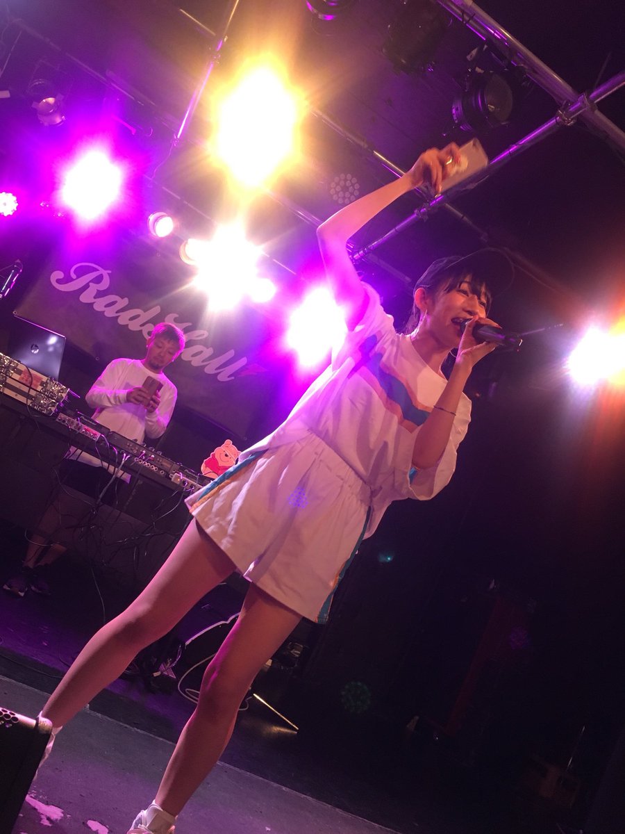 yakko928's tweet photo. 名古屋の本日の4枚📸
たくさん写真ありがと〜！！！💙💛

今日はアルバムのフラゲ日！
19:30〜渋谷のSANKAKUにてミニライブだよ〜〜やったね！！！
ドリンク代のみで入れるから気軽に遊びにき〜て〜〜🥳🥳🥳
https://t.co/QSB5RcUcTv

#Lil_YAKKO https://t.co/qR96BgnTWz