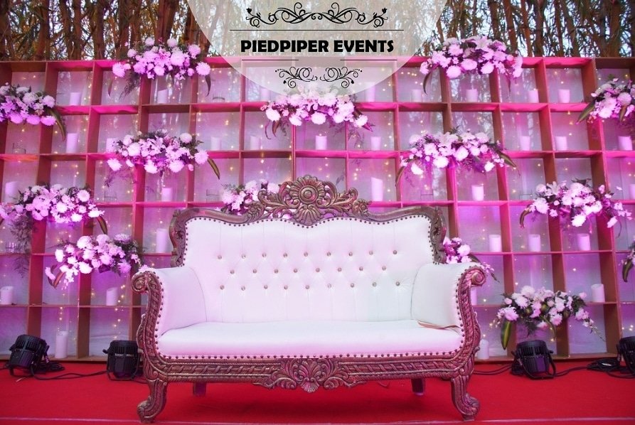 piedpipereventz's tweet photo. #weddingdecor by @piedpiperevents 
#decor #weddingdecoration
#decorationideas #weddingplanner #weddings #piedpiperevents #stagedecoration #decorations #flowers #flowerdecoration #weddingplanning #weddinginspirations #eventplanning. https://t.co/FNlwR1Bf4G
