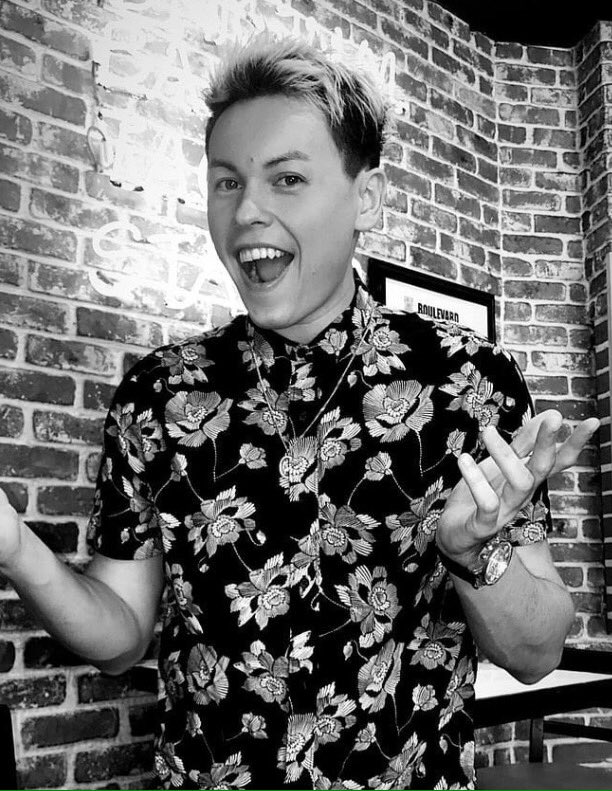 Drews_MyRomeo's tweet photo. You are unique and special in you're own way!!!! 💚🕋💚 @drewryanscott #AfterRomeo #DrewRyanScott https://t.co/wpWiCDEG8m