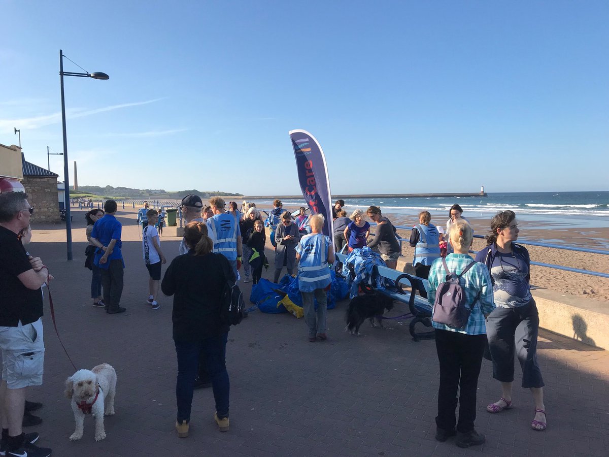 Tim Burton tweet media