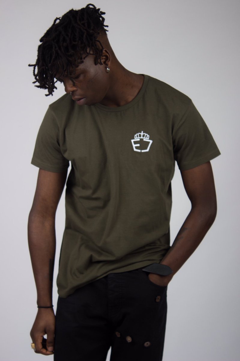 eliteclothingec's tweet photo. It Doesn’t Matter What Everybody Else Thinks. EC #WeAreElite #TheEliteMentality #LondonFashion https://t.co/OuBlblAsOk