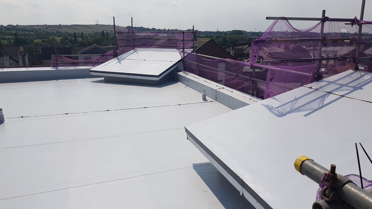 DerwentRoofs's tweet photo. Great job by the @derwentroofs guys on this refurb. Light grey @SikaSarnafilUK material installed with tapered insulation for a 20 year guarantee. Excellent work by all. 
#wearesarnafil https://t.co/cmV6OEZrbS