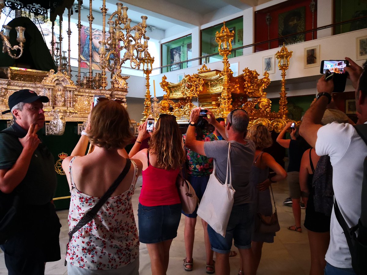 anabel_prieto's tweet image. #day9 of the #immersioncourse with the teachers from @acmontpellier with @LfeeEurope Hoy tour por la ciudad de @malaga #CulturalHeritage #History #lfeeimmersions