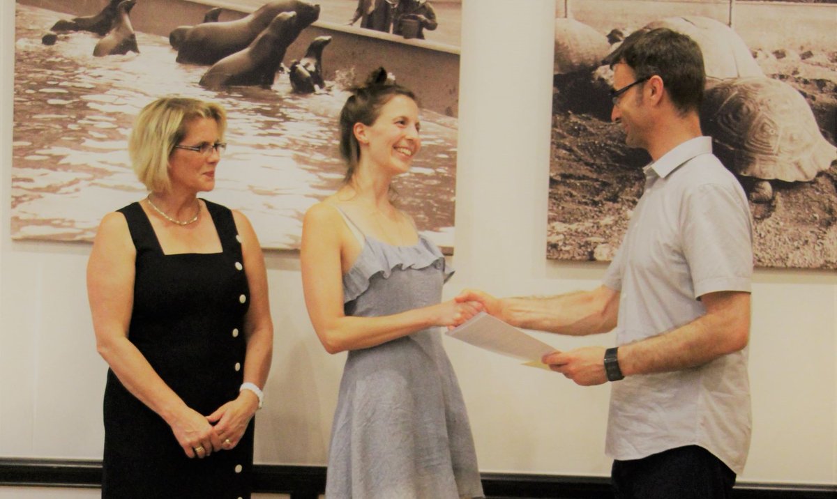 scioi_cluster's tweet photo. Animal Welfare Award for Katharina Hohlbaum!
SCIoI Postdoc Katharina Hohlbaum awarded with Dr. Wilma von Düring-Research Prize 2019 #scienceofintelligence #research #dissertation #award #animalwelfare Read more: https://t.co/hPQjBtaaPI
(Photo: Dr. Tobias Ripp) https://t.co/pECsURieX2