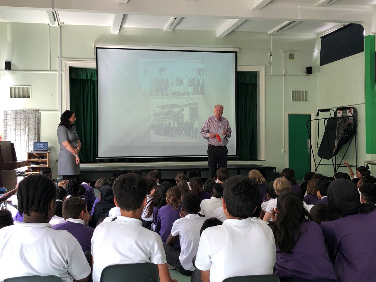 BenthalSchool's tweet image. Benthal has started off their 70th anniversary celebrations with a talk from Hackney's youngest Councillor @HumairaGarasia who also attended Benthal as a pupil and historian Ken Worpole!
#benthal #anniversary #hackney #primary #school