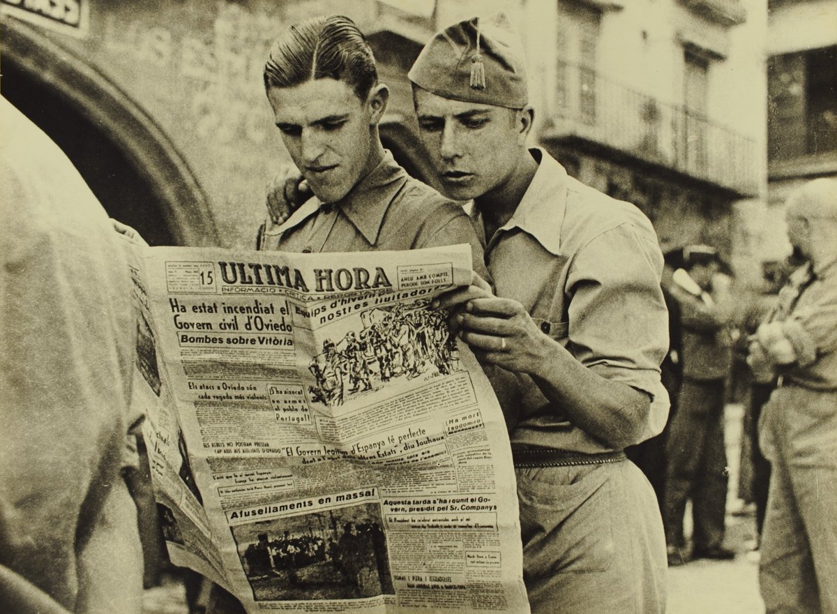 vilacasas's tweet photo. Aquest divendres inaugurem la mostra fotogràfica "Retrats de Guerra" d'Agustí Centelles a la Sala Portal del Pardo (El Vendrell) dins del programa #ItinerArt de la Fundació Vila Casas
+ info 👇
https://t.co/dXlGPVAj8Q https://t.co/aT1I39Ntxe