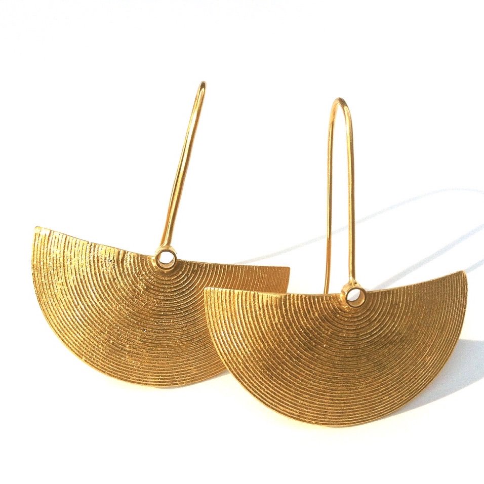 Summer #jewellery essentials 🌞 - Redefine summer jewellery with an accessories shake up. Refuse to conform to the jewellery rules, wear your contemporary adornment your way. The best free-spirited jewellery is always handmade &amp; always unique as you are- mailchi.mp/7651b7dca976/s…