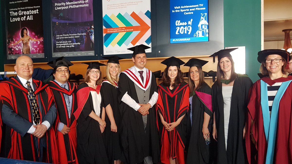 Drannaoc's tweet photo. Huge congratulations to all our graduates today, hope you've enjoyed your time in Liverpool, we've loved teaching you #orthopticsgraduates #LivUniGrad #dontforgetus #futureleaders #sillyhatbrigade https://t.co/WP6zKtzaox