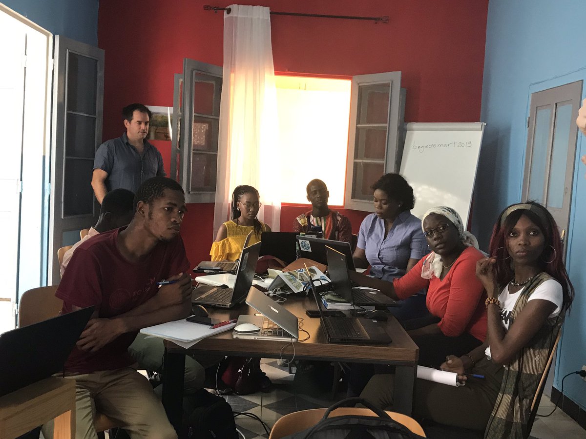 ToureLabaly's tweet photo. #geomatica #healthsites #osmsenegal #cartong
C’est parti pour 5 jours de campagne de collecte de données sanitaires dans le département de Saint-Louis.
Un projet collaboratif pour la production et le partage de données. https://t.co/lnx1dgLPJg