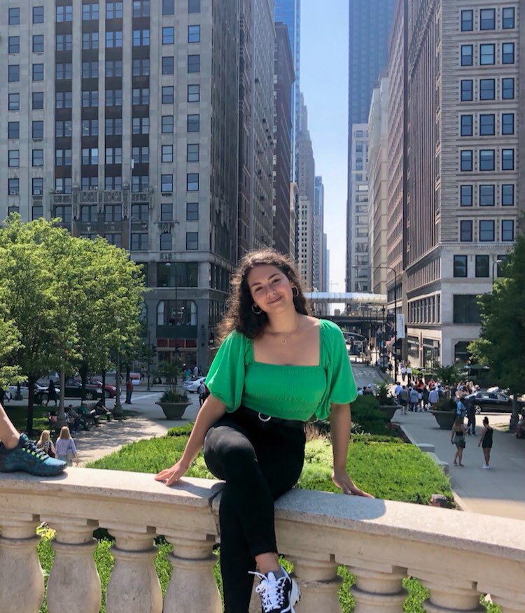 laCsplg's tweet photo. au cas où jvous aurais pas assez saoulé avec ça jsuis partie à Chicago🥤 https://t.co/mLS1JwE3ID