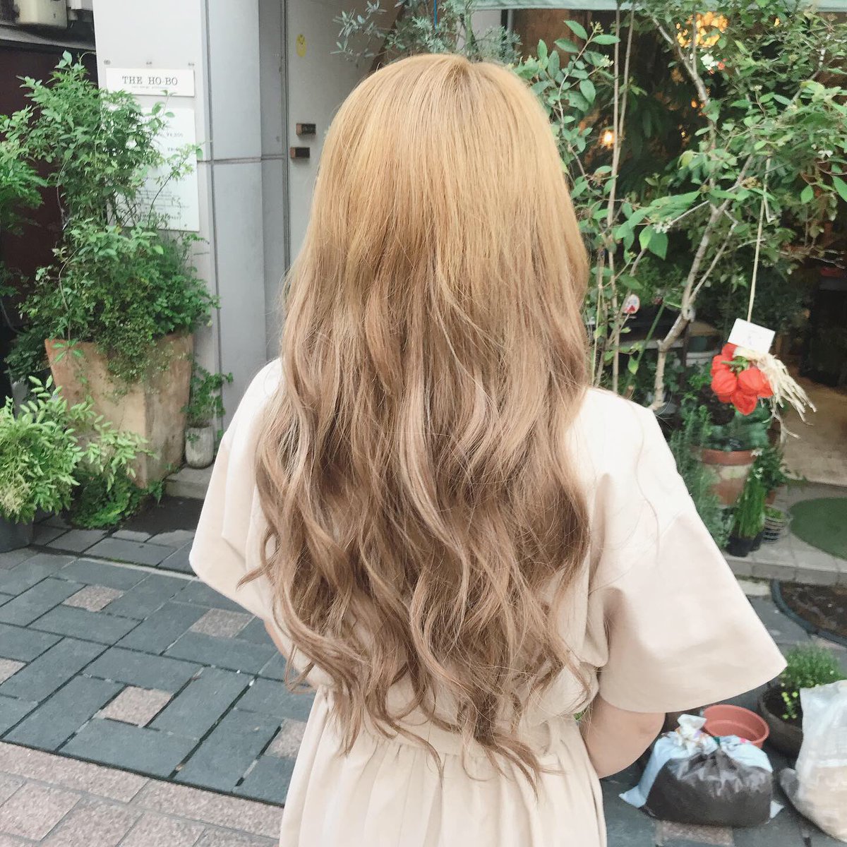 Hhh For Hair Kokubu 感謝してます 編み込みのエクステも大人気です 国分からお友達と一緒にご来店くださいました ベージュの髪色がふわっとした感じで西野カナみたいでした