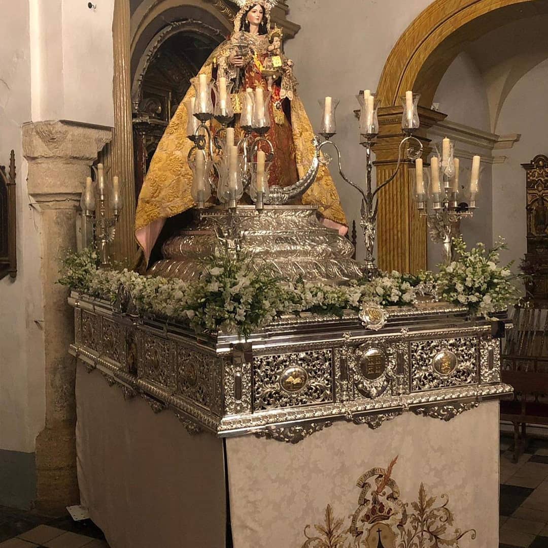 UnionMusicAsido's tweet photo. Hoy nuestra banda de música tiene una cita muy especial, será la encargada  un año más de acompañar a Ntra Sra del Carmen en su salida procesional por las calles de Medina y del barrio de Santiago. @Nazarenomedina #UnionMusicalAsidonense #SuenaLaUMA #MedinaSidonia https://t.co/JNVBTxGH42