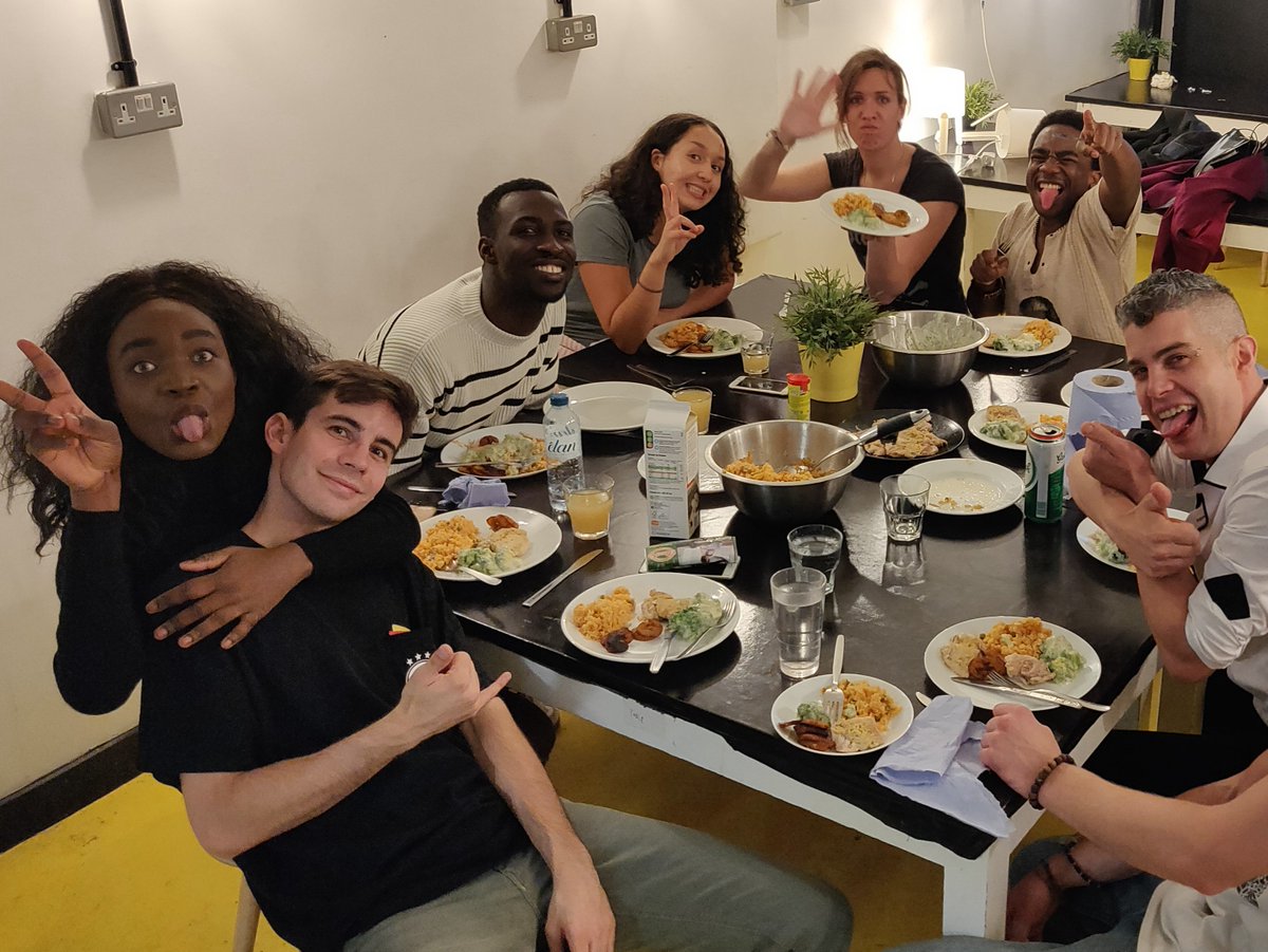 thedictionary's tweet image. 🤩🙋We ❤️ groups and can accommodate up to 50 people! Fast Wifi, private rooms, breakfast included and excellent transport links! Come on and sleep with people from around the world! Book directly through our website for fab deals!