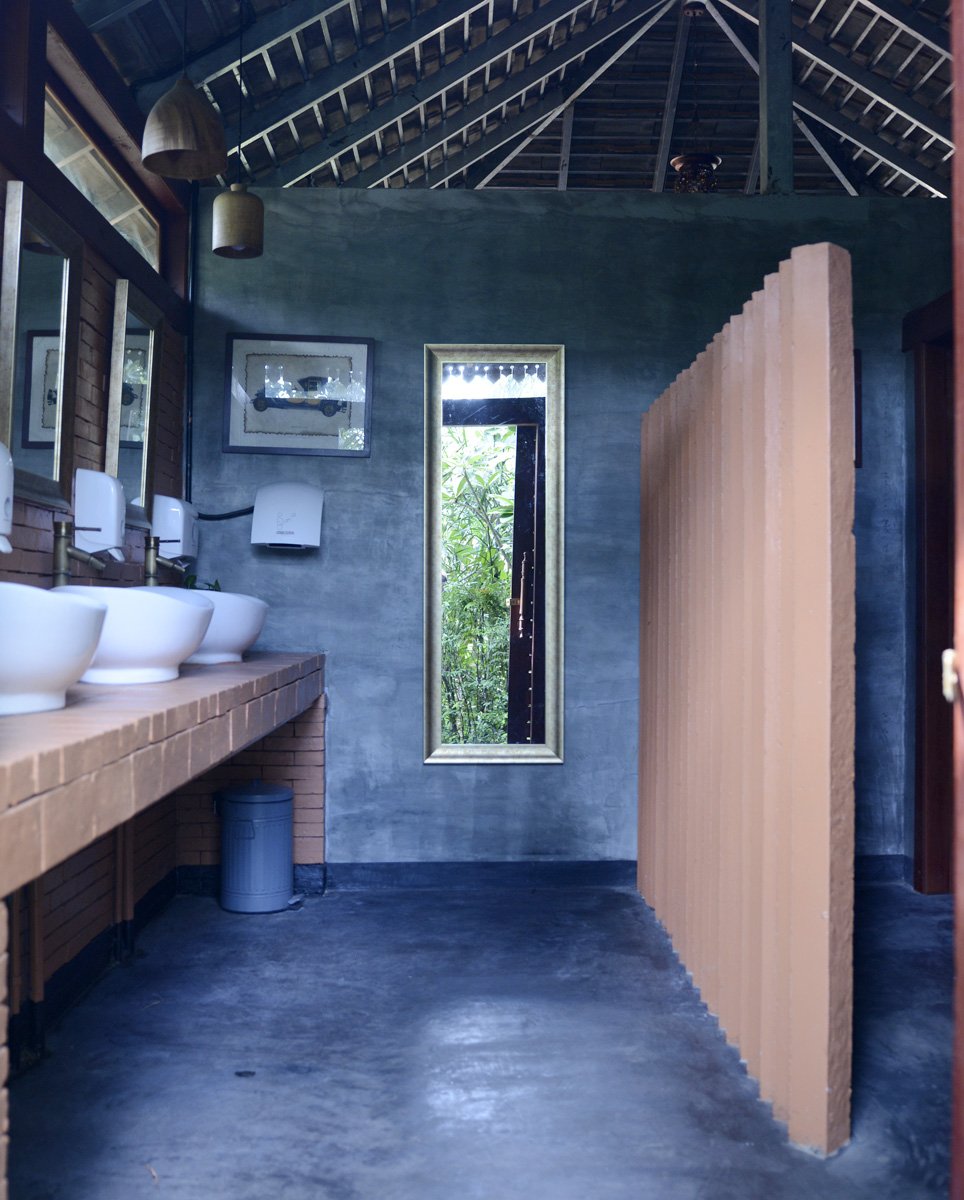 MNivesha's tweet photo. The stunning Sala Kdei now has sparking new rest rooms and the updated kitchen area and cooking facilities. Sala Kdei is a traditional wooden house and gardens in the temple complex. Available for events and functions.

reservations@montranivesha.com
#siemreap #cambodia #events https://t.co/7c7uRvKOBt