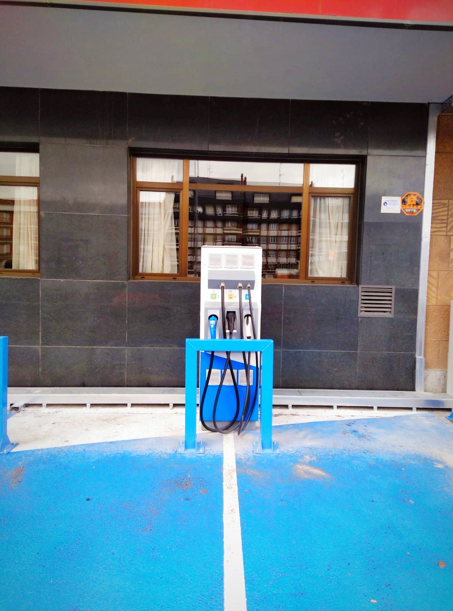 zunder_es's tweet photo. ¡Estrenamos nuevo #PDR rápida en #MirandaDeEbro! 🥳🥳
Está en el Hotel Tudanca Miranda, Carretera Nacional I Km 318. 
¿Quien se anima a probarlo? 🤗

@NissanEV_ESP @pasa_electrico 
#MovilidadElectrica #MovilidadSostenible #CochesEléctricos #CargaRápida #CeroEmisiones https://t.co/paggqR0hib