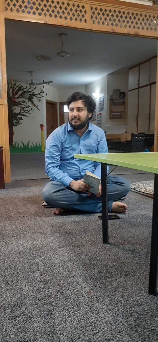 SabeenNaz11's tweet photo. Our mentor Mr. Zohaib Ahmed @Zohaib_Author of the 1st International READ Teen Book Club, #Fandom_Circle launched by #Read_Pakistan is reciting a poem in 1st #READ_Exchange Program conducted by our #Junior_Ambassadors @hareem_idrees & Zainab Idrees at @CDEC, @Kachnaar_park, I-8/3 https://t.co/y1kVYmlUaP