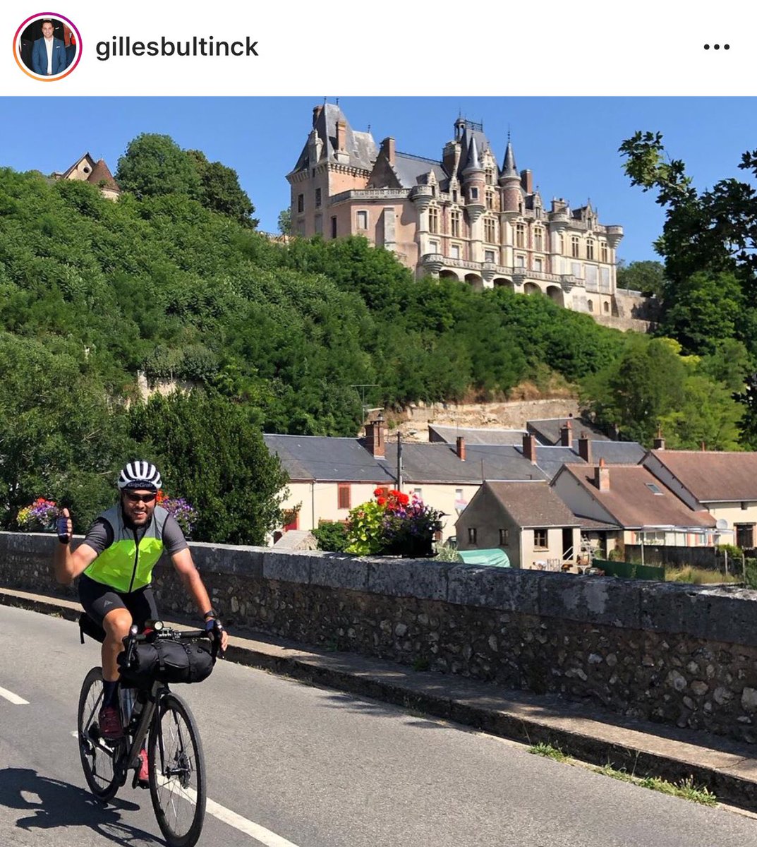 RaceViz's tweet photo. Safe from 🇧🇪 to Santiago de Compestella 🇪🇸 with @RaceViz 💯👀   

#safecycling #roadsafety #BeSeen #cyclingtour #fietsen #raceviz #hiviz https://t.co/Hr2qNbgX09