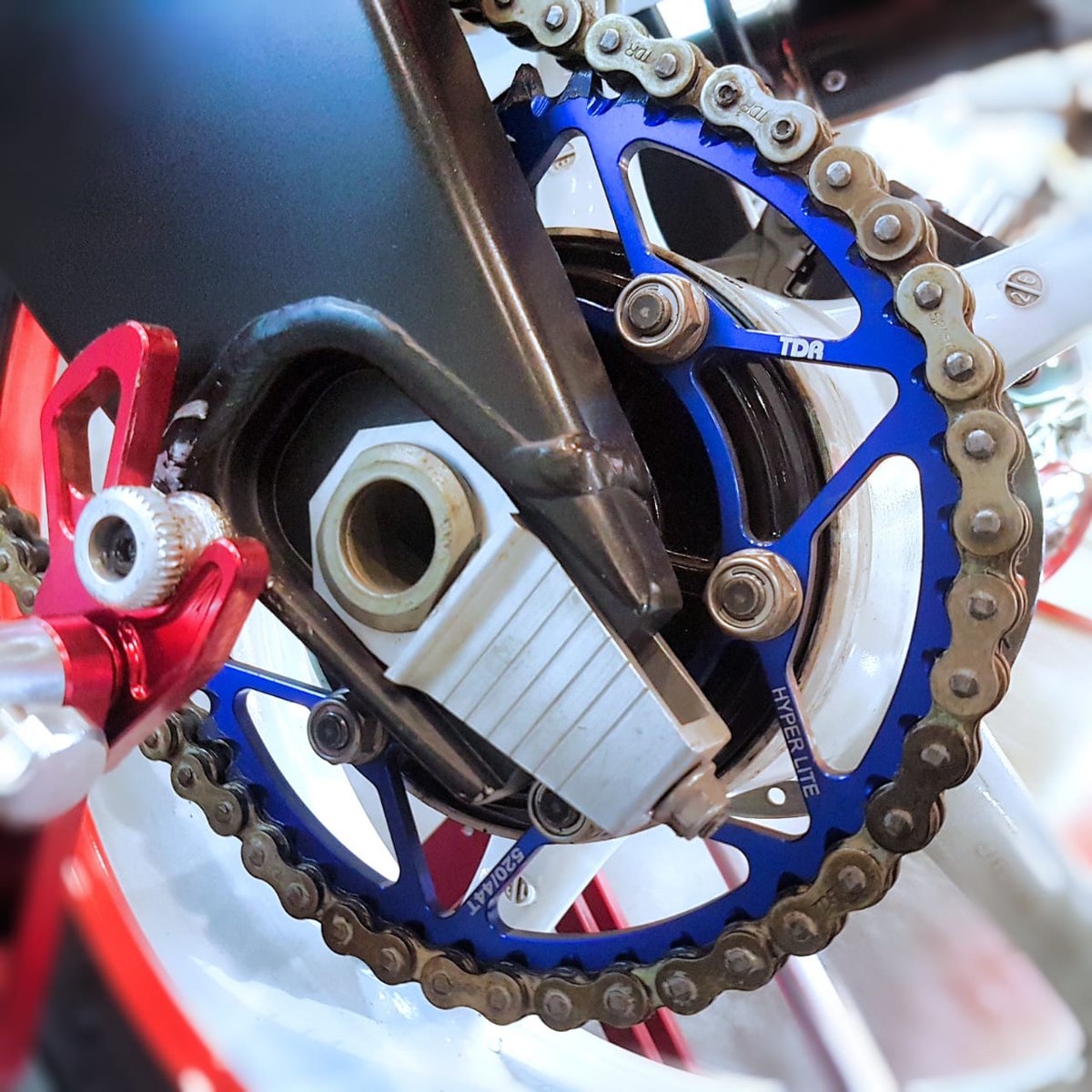 TDR_RACING's tweet photo. Rear Sprocket TDR made with tough material for maximum power transmission and precisely engineered to allow smooth and perfect channeling of torque. - https://t.co/VCujm0TcVk
.
#HighPerformanceWheelSystems #Handling #WheelSystems #Sprocket #OneTeamStore https://t.co/dilvQ5zavn