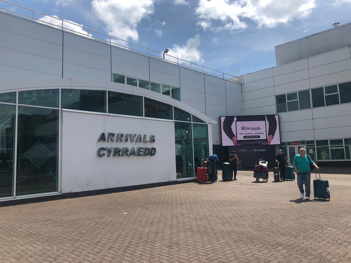 RhysWelsh's tweet photo. Going on holiday? Keep an eye out for our advert at Cardiff Airport!

#WebDesignCardiff #Design #Websitedesign #GraphicDesign #Marketing https://t.co/MgEsT1nFwH
