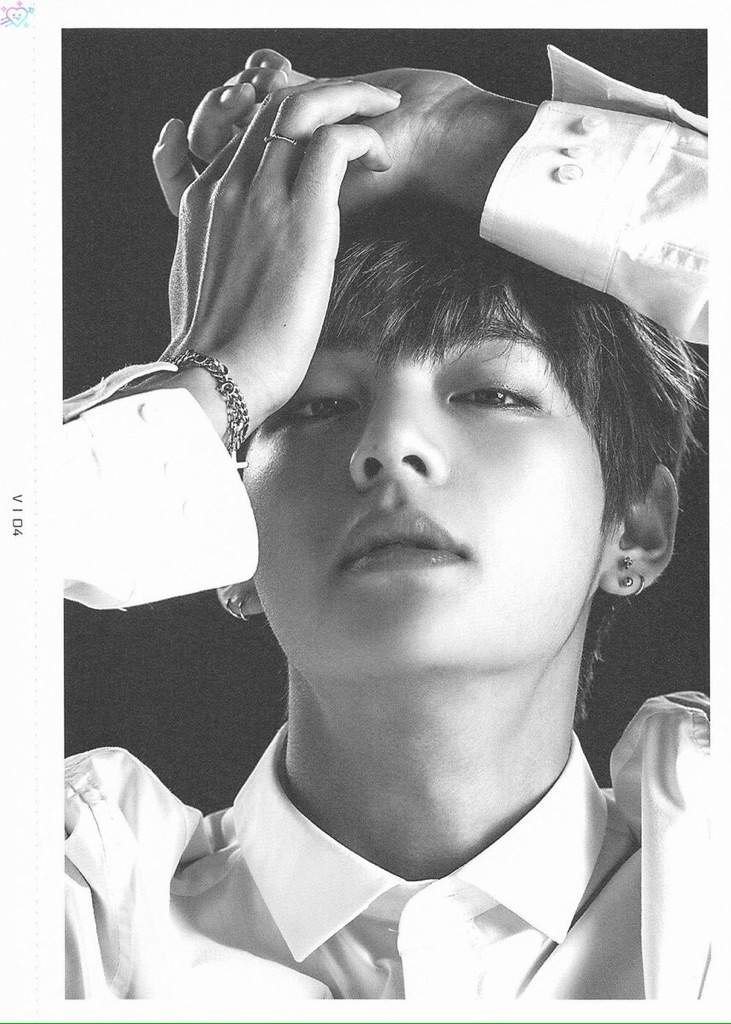 ch_nuka's tweet photo. Можно мне парня, который может быть таким(1), а потом таким(2)? 

#kpop #BTS https://t.co/5OfHFc65T3