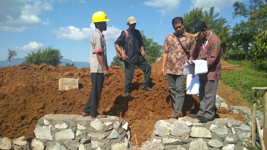 pratidina_m's tweet photo. @EkoSandjojo Siap Sudah Pak Mentri (Eko Putro Sandjojo) jadi SAORGA, EMBUNG, PAUD, dan JEMBATAN kami bangga dan sangat Apresiasi dengan Bapak Hingga Desa sangat maju saat ini semoga kedepan tambah Maju amin https://t.co/ZDglzh2b5W
