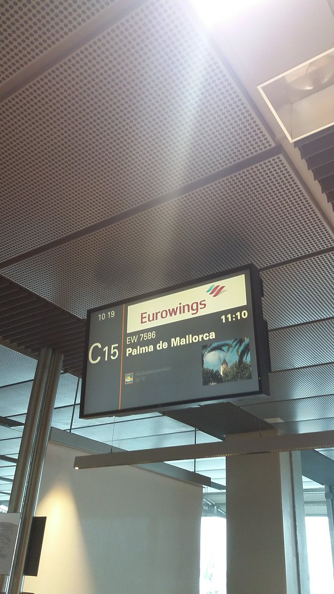 mmanesbordes's tweet photo. Cap a Palma, a les #JIPC amb els professors de català de la #XarxaLlull! @IRLlull https://t.co/enGcinA4oW