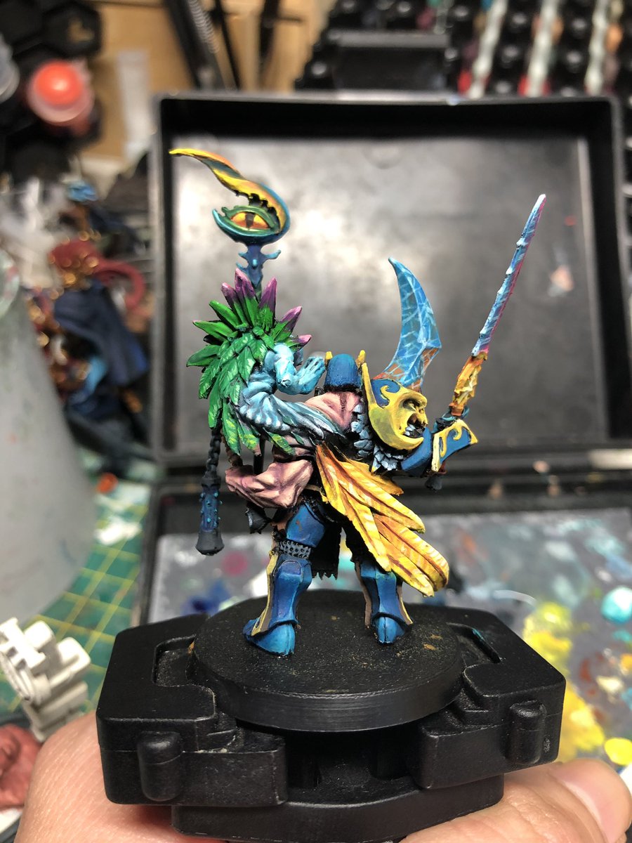 c_leews's tweet photo. I think I’m done. It probably won’t win anything but it’s the best I’ve done thus far and a lot more to learn and grow. :) so, still a bit pleased with it. #PaintingWarhammer #wepaintminis #tzeentch #curseling https://t.co/Bfmu3VgUoJ