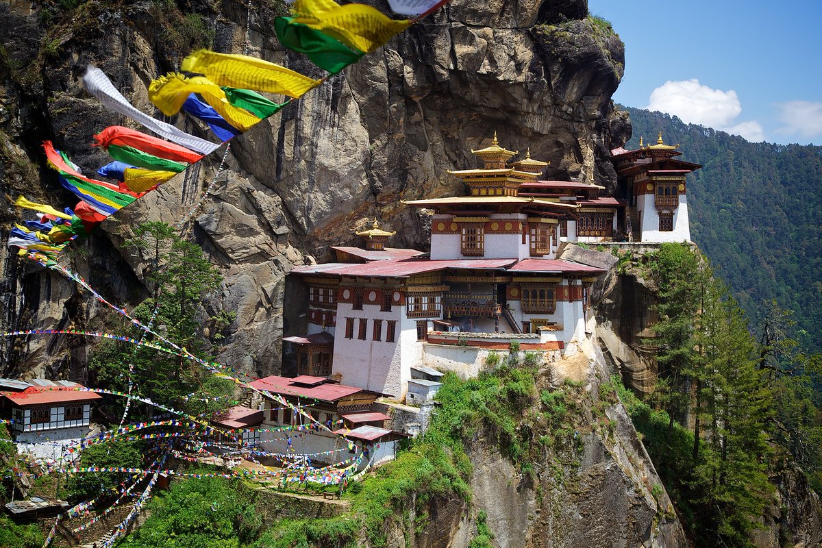 Бутан п. Монастырь Такцанг-лакханг. Такцанг-лакханг бутан. Королевство бутан, Тхимпху. Монастыри паро дзонгв бутане.