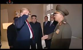 RachelL09324369's tweet photo. #ObamaWasBetterAt #ObamaWasBetterAt
saluting.

He knew not to salute North Korean Generals https://t.co/pVJI3ftPQk