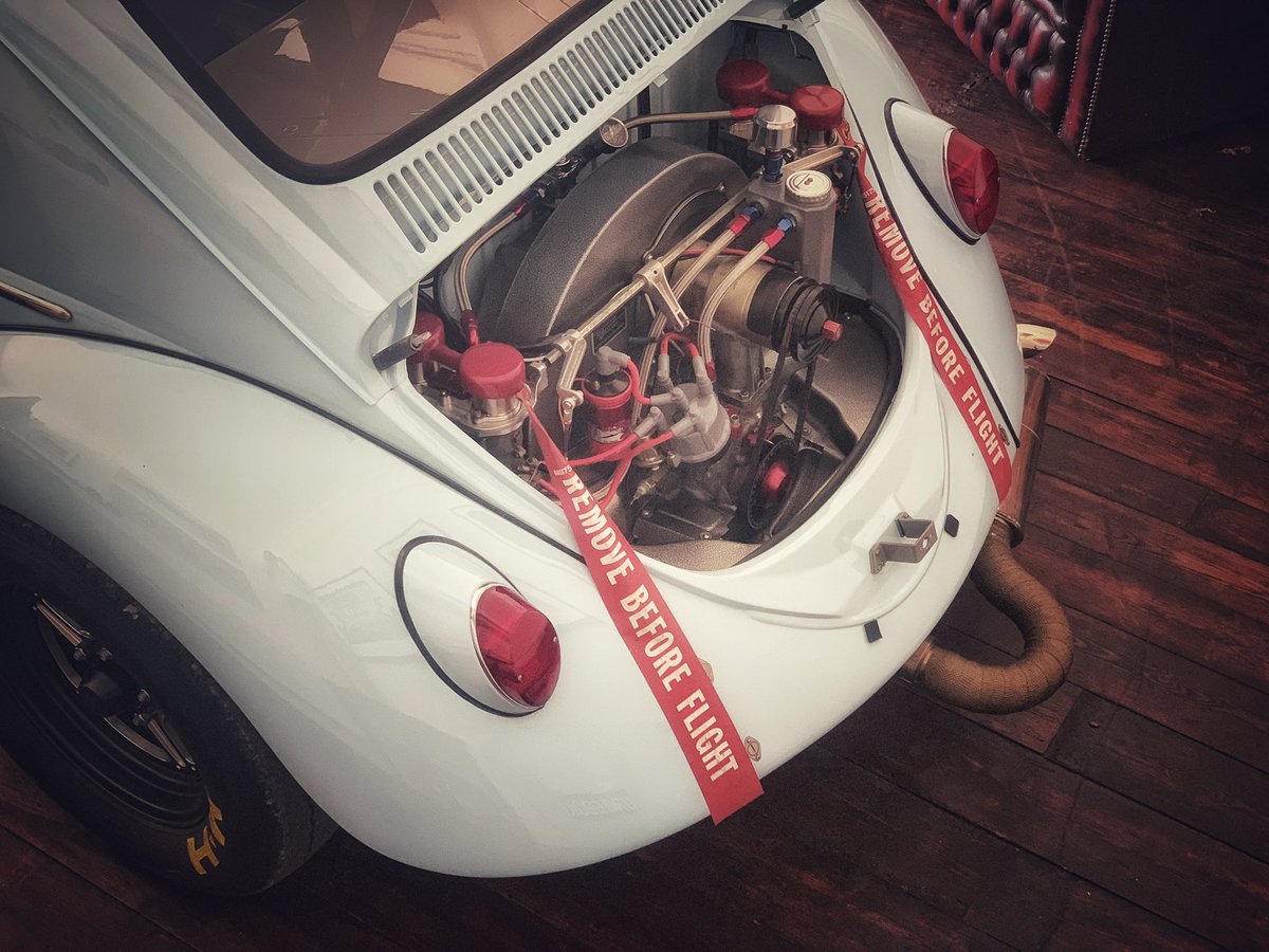 CaffandMac's tweet photo. Good Morning. Californian vibes in the front room this week 🚀 
#caffeineandmachine. #cultofmachine. #callook. https://t.co/FGnOk9kxk2