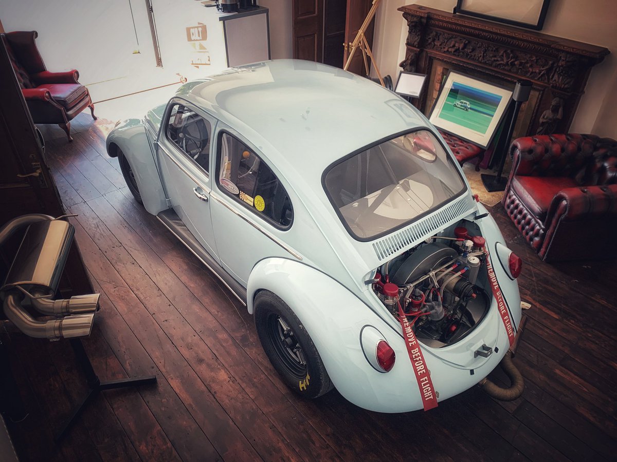 CaffandMac's tweet photo. Good Morning. Californian vibes in the front room this week 🚀 
#caffeineandmachine. #cultofmachine. #callook. https://t.co/FGnOk9kxk2