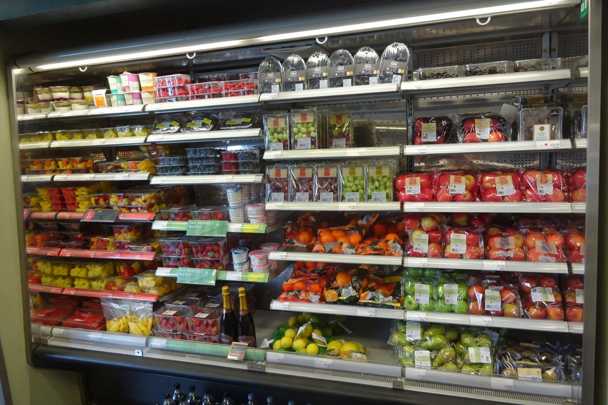 @marksandspencer I was not able to buy fruit in your A34 service station shop on Saturday, as every single thing on sale there came in single-use plastic. Time to change please - most of these fruits have their own natural packaging.  @HughFW #OURPLASTICFEEDBACK