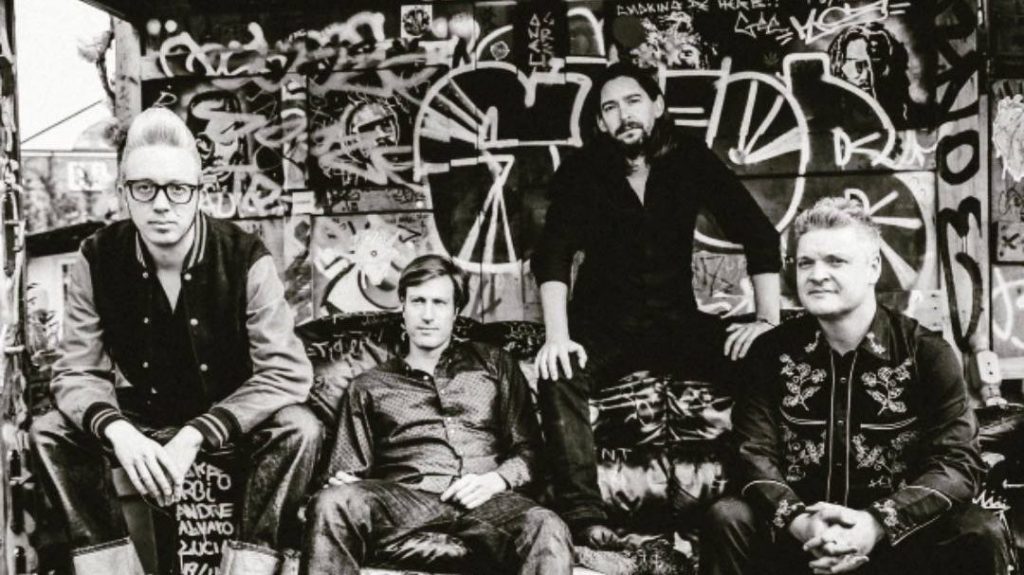 Introducing: The raucous, rambunctious sound of #Rockabilly #GypsyRock London quartet @EvilEdnaBand. We had a chat with this seriously cool band and took a listen to latest single Big Nipper.
Read on here: gigradar.co.uk/introducing-ev…