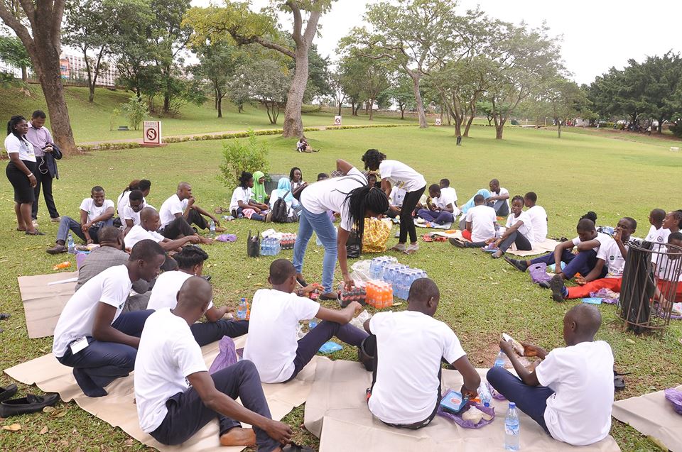 bscchallenge's tweet photo. #TBT
#BSCChallenge finalists at a picnic at Millenium Park, Abuja. Food. Play. Laughter. Networking. More food.
This year, #BSCChallenge19 finalists will have even more fun time. You don't want to miss out. Apply now! Deadline: August 10.
@MWFAAN @WashFellowship @USEmbassyAbuja https://t.co/UiN6afCsVr